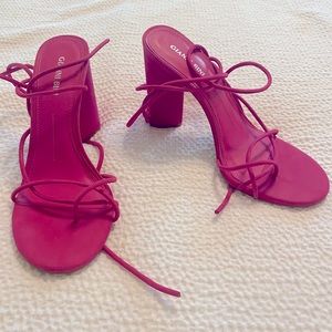 Gianni Bini strappy sandals